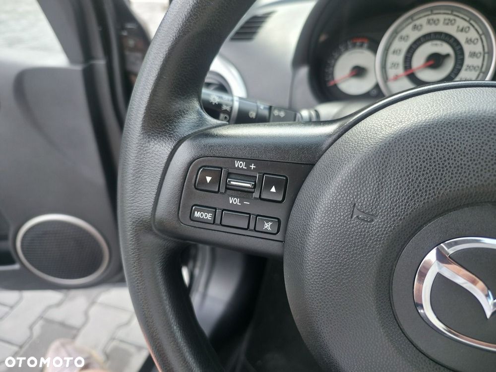 Mazda 2 - 19