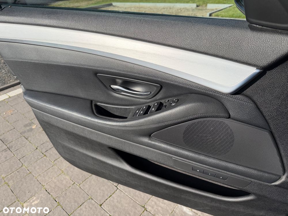 BMW Seria 5 535i - 16
