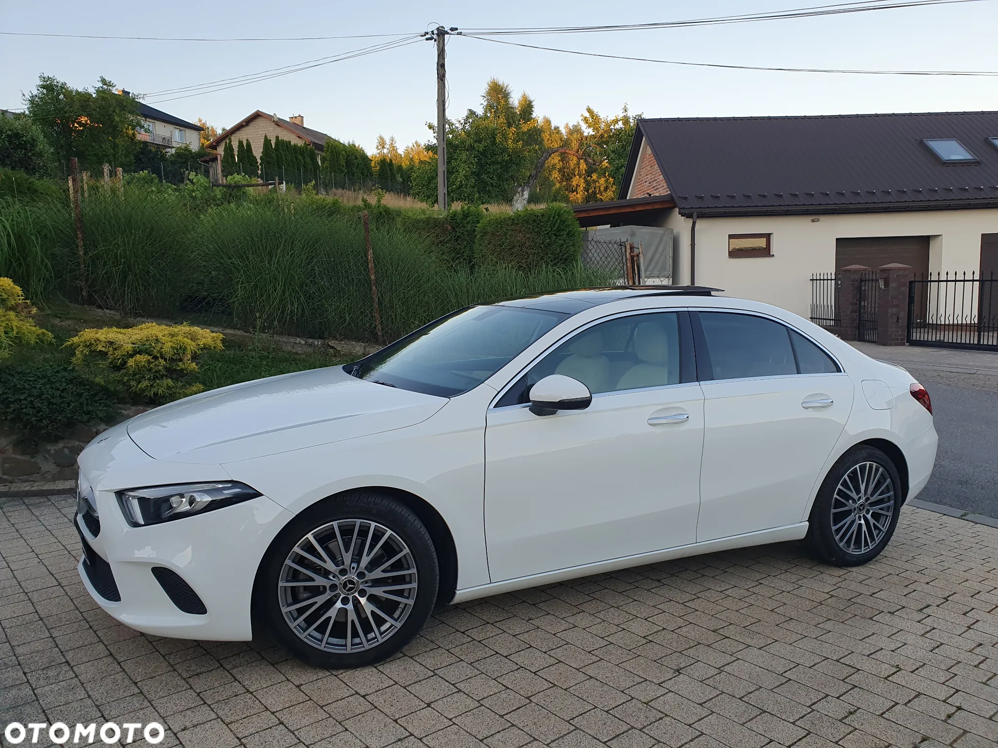 Mercedes-Benz Klasa A 220 4-Matic Style 7G-DCT - 31