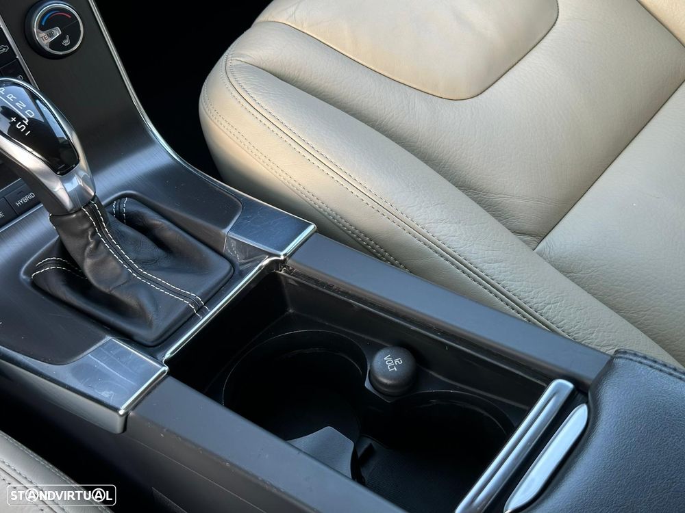 Volvo V60 2.4 D6 Summum AWD Phev - 30