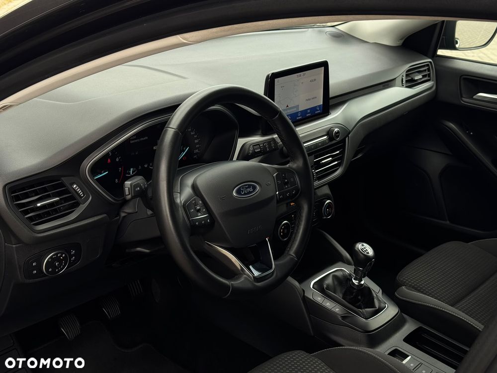 Ford Focus SW 1.0 EcoBoost Hybrid TITANIUM X - 18