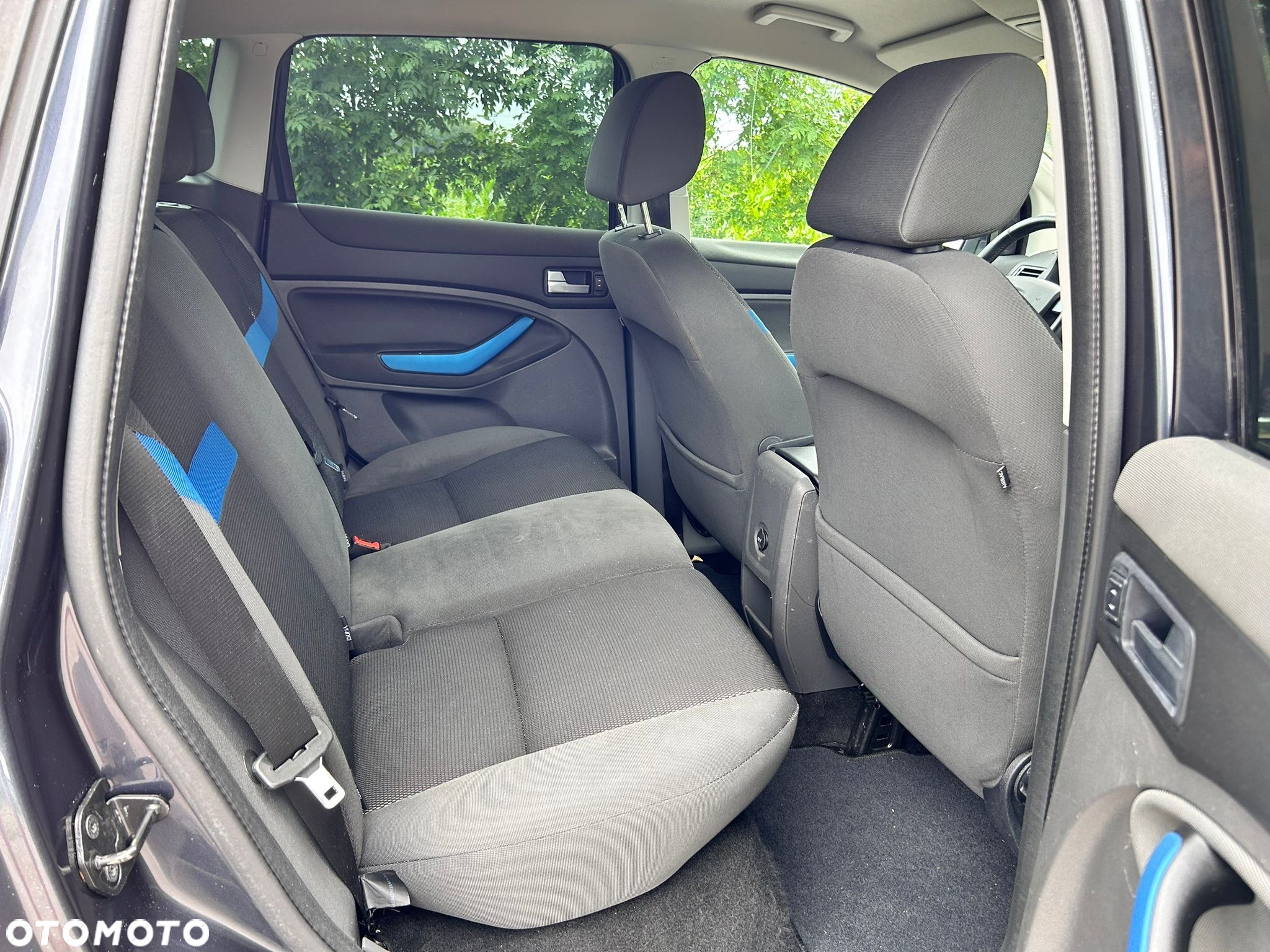 Ford Kuga 2.0 TDCi 2x4 Titanium - 20