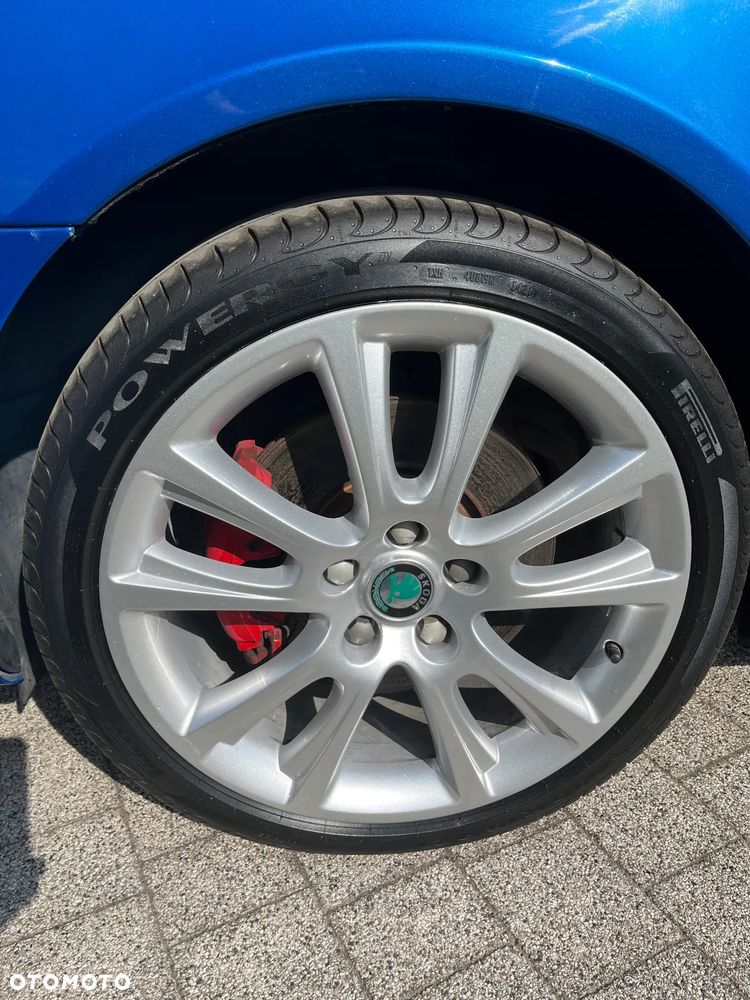 Skoda Octavia 2.0 TDI DPF RS - 29