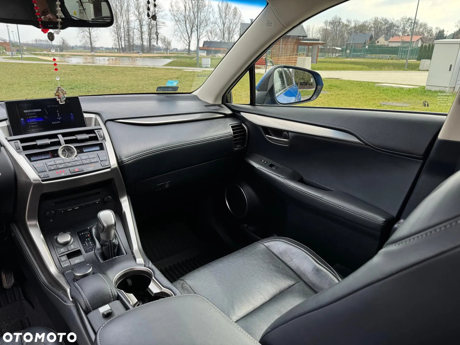 Lexus NX 300h Comfort AWD - 22