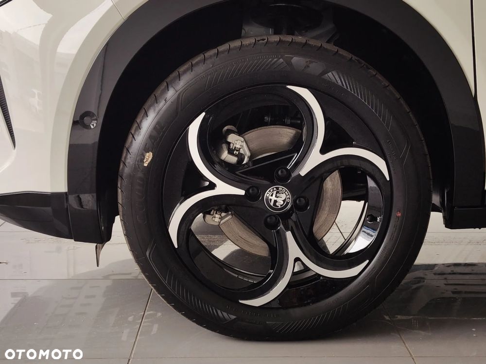 Alfa Romeo Junior 1.2 mHEV Ibrida Speciale eDCT - 7