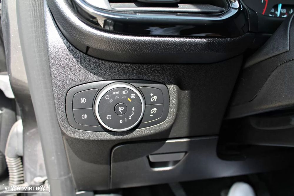 Ford Fiesta 1.1 Ti-VCT Business - 19