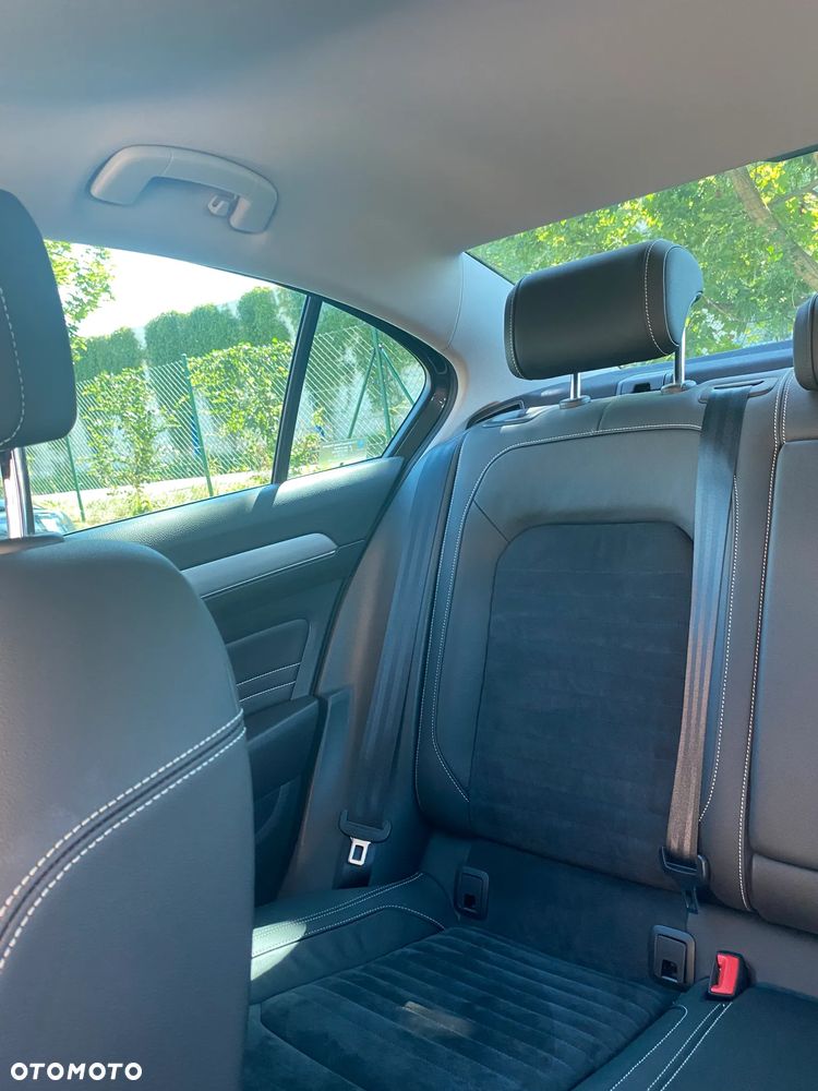 Volkswagen Passat 2.0 TSI Elegance DSG - 13