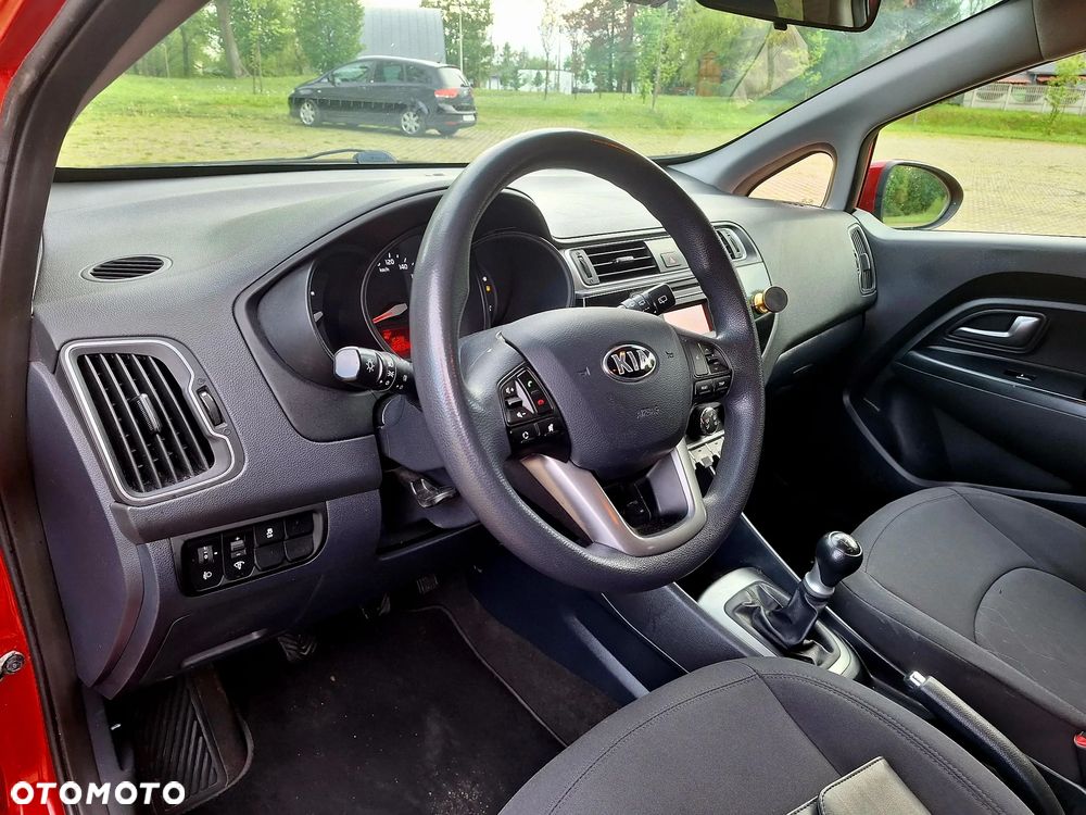 Kia Rio 1.2 Dream Team Edition - 10