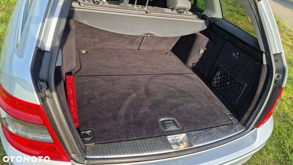 Mercedes-Benz Klasa C 200 (BlueEFFICIENCY) 7G-TRONIC Avantgarde - 10