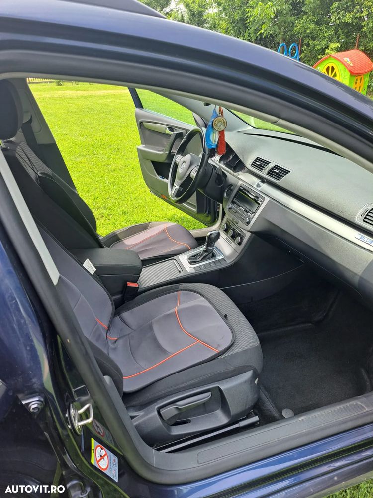 Volkswagen Passat 2.0 TDI Blue TDI DSG Highline - 11