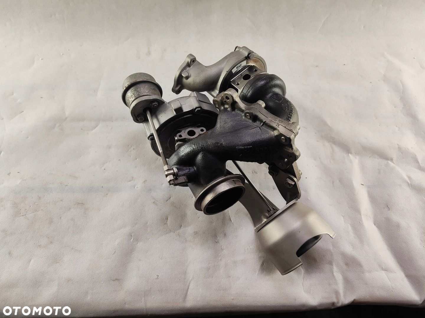 MERCEDES Bi-Turbo C klasa 220 CDI 53049700086 54399700106 TURBINA - 6