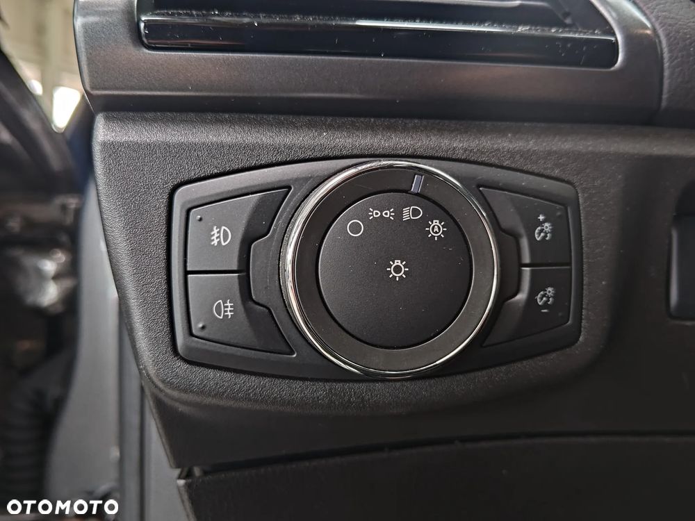 Ford Mondeo 1.5 EcoBoost ST-Line X - 32