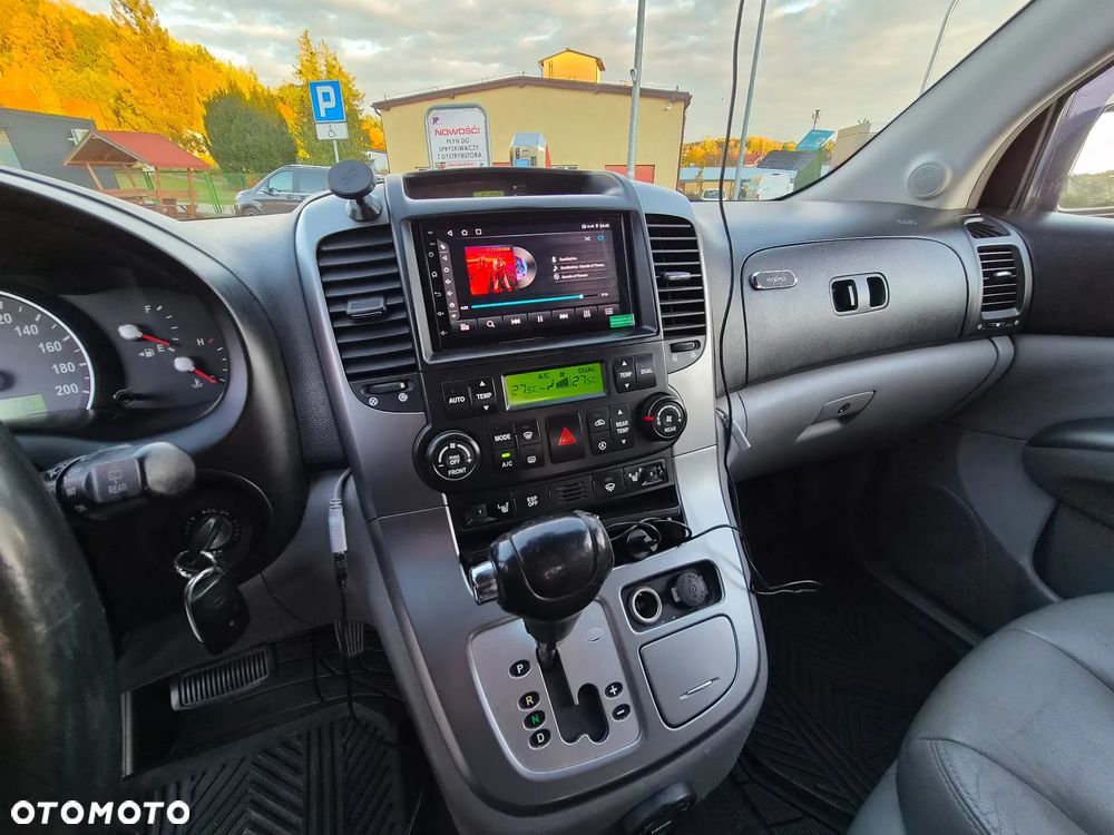 Kia Carnival - 14