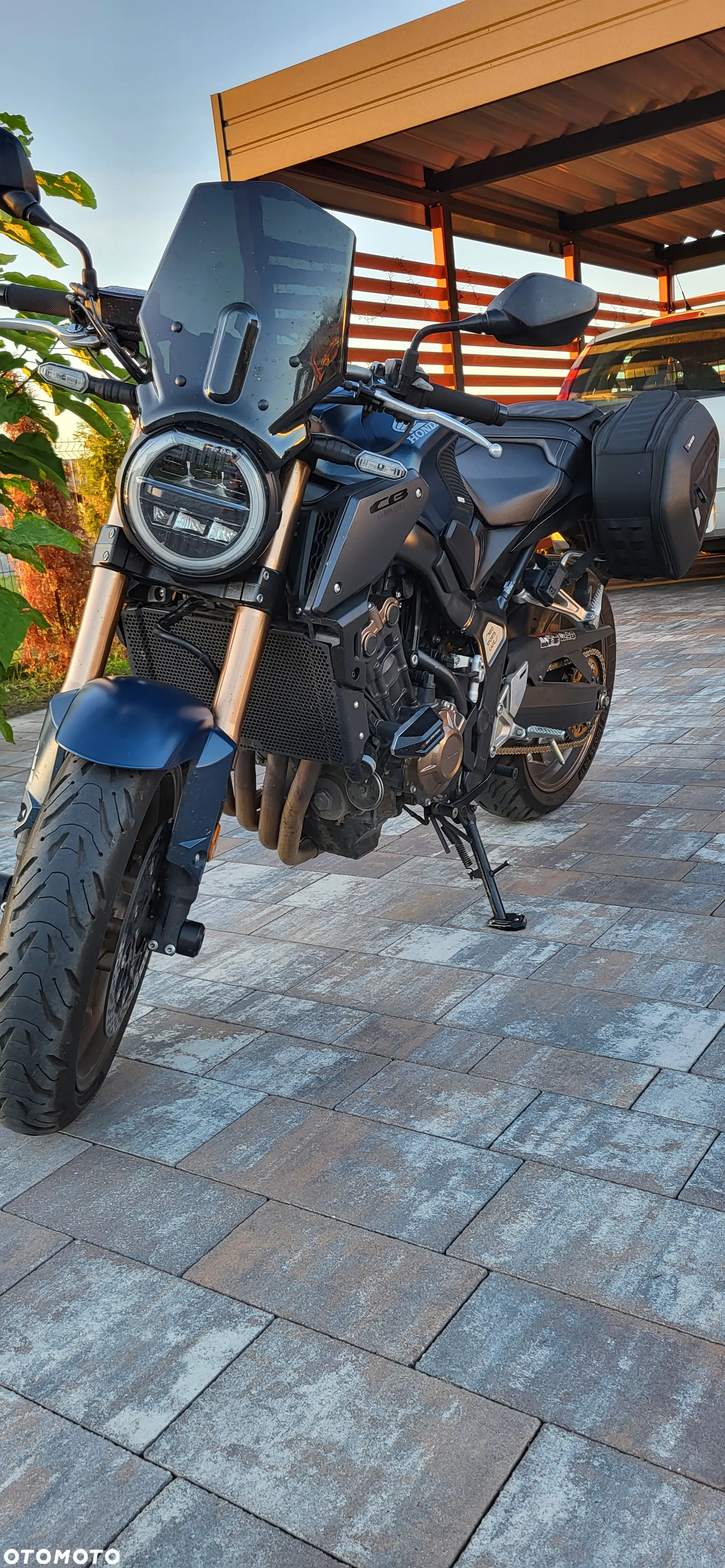 Honda CB - 2