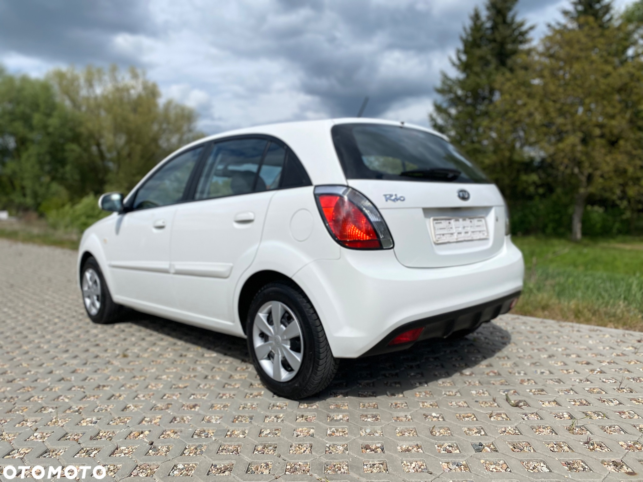 Kia Rio 1.4 Optimum - 11