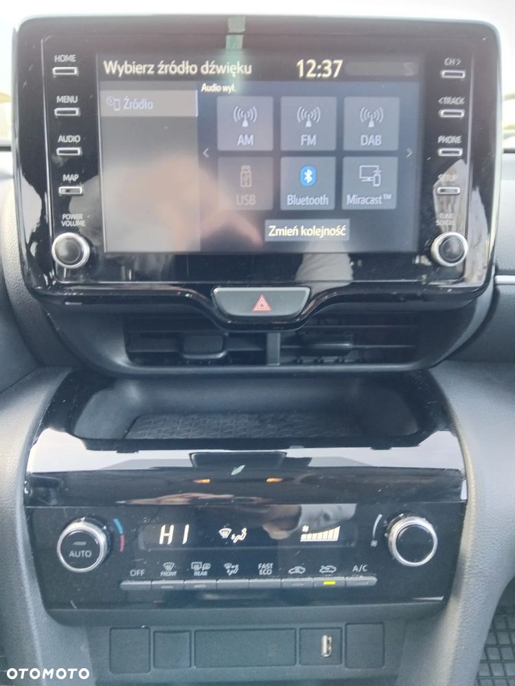 Toyota Yaris Cross Hybrid 1.5 Comfort - 16