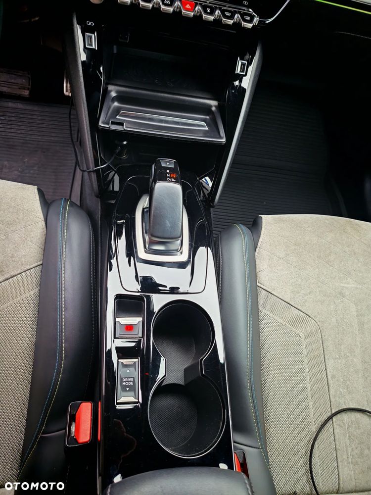 Peugeot 208 GT Line - 18