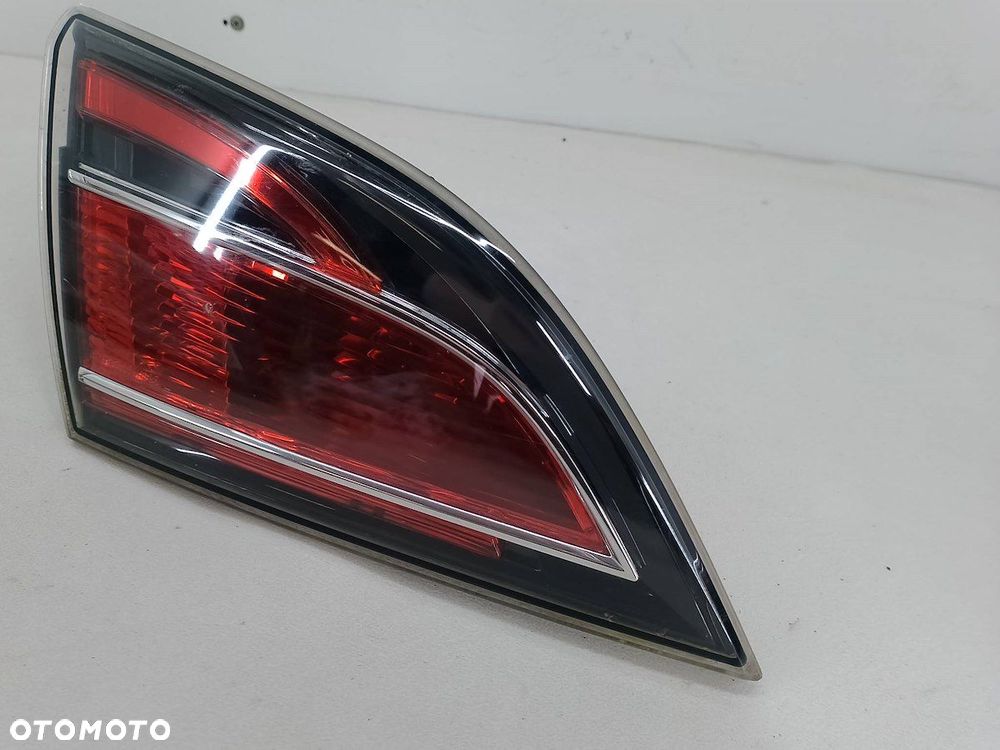 LAMPA TYLNA LEWA W KLAPE MAZDA 6 ( 07-13 ) GS2A-513F0 132-41095 KOMBI - 2