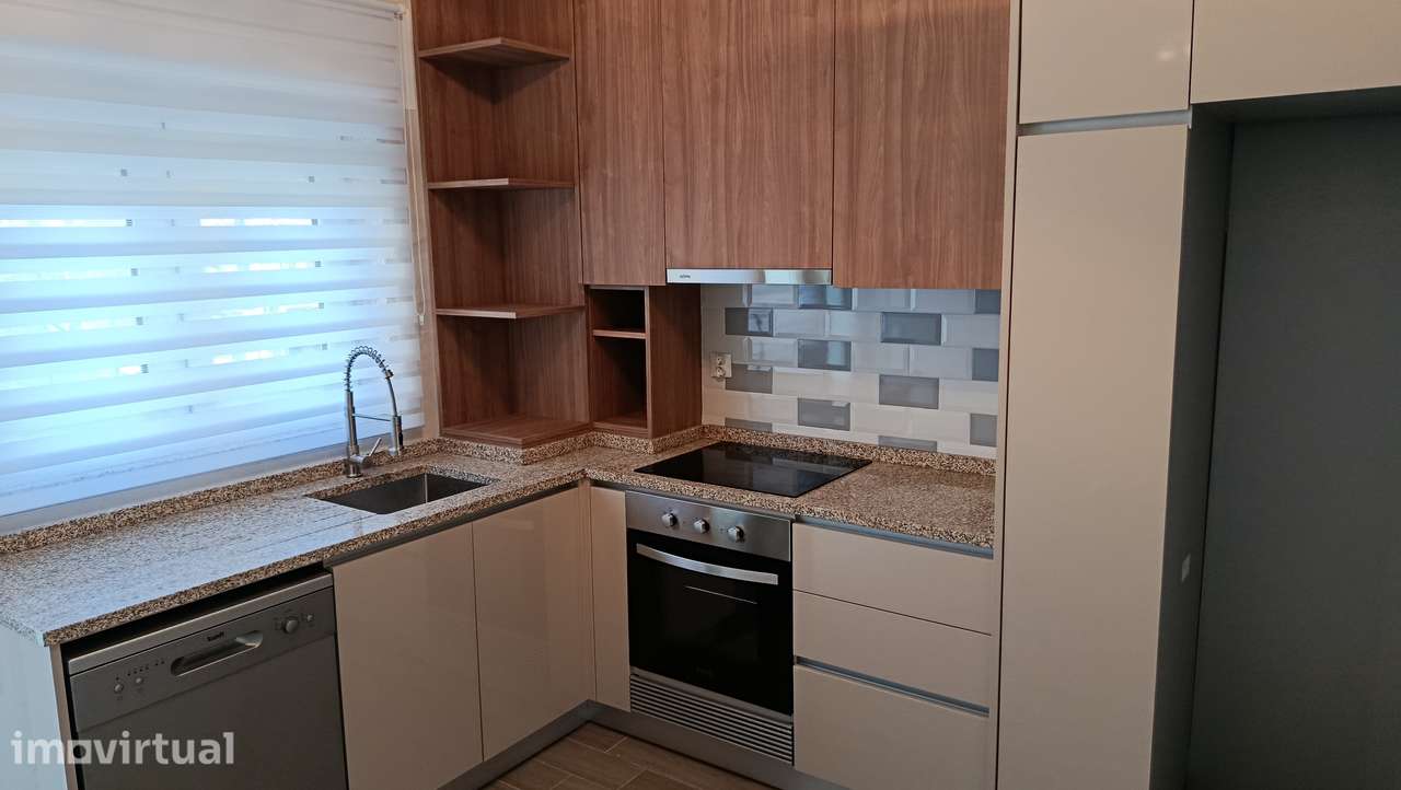 RESERVADO - Apartamento T3 completamente renovado - Grande imagem: 2/23