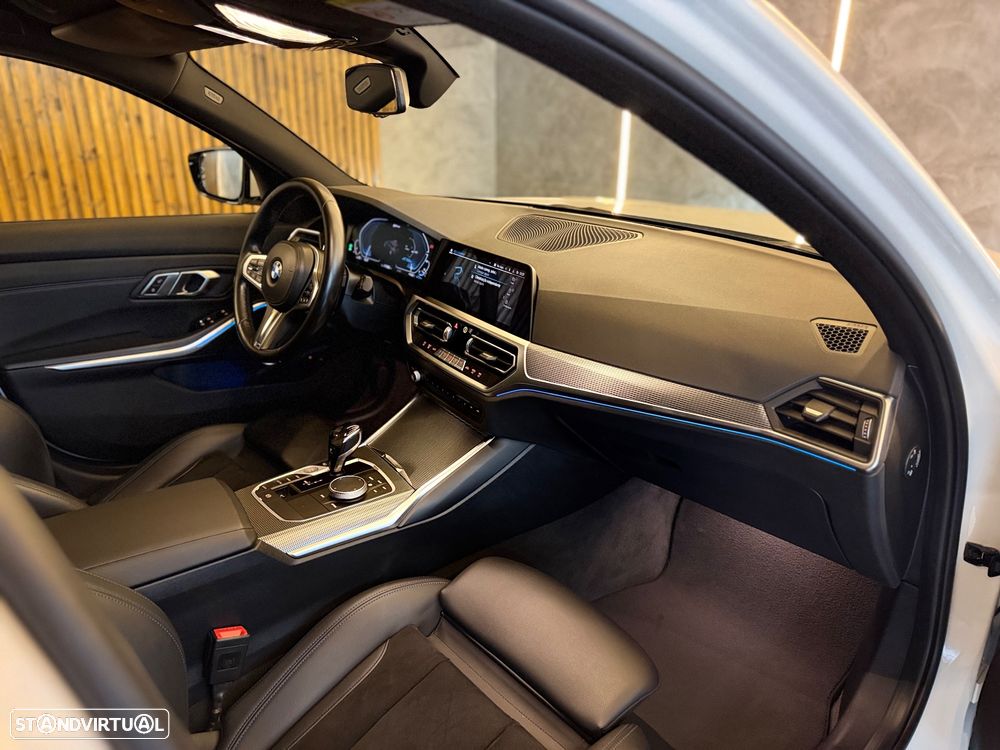 BMW 330 e Touring Aut. M Sport - 20