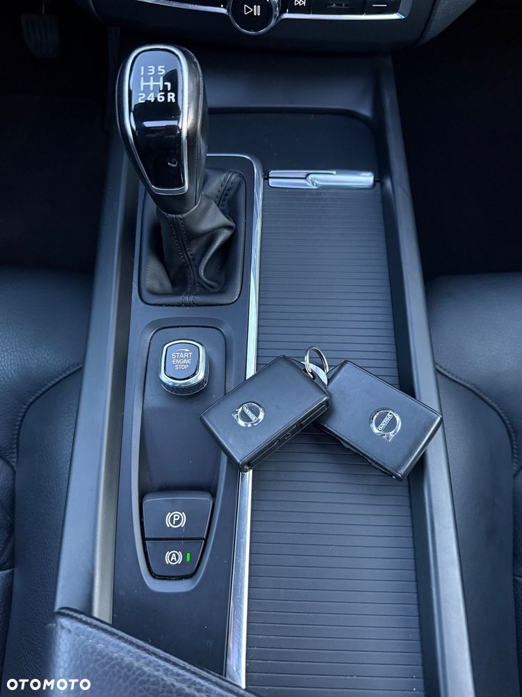 Volvo XC 60 D3 Drive-E Momentum - 33