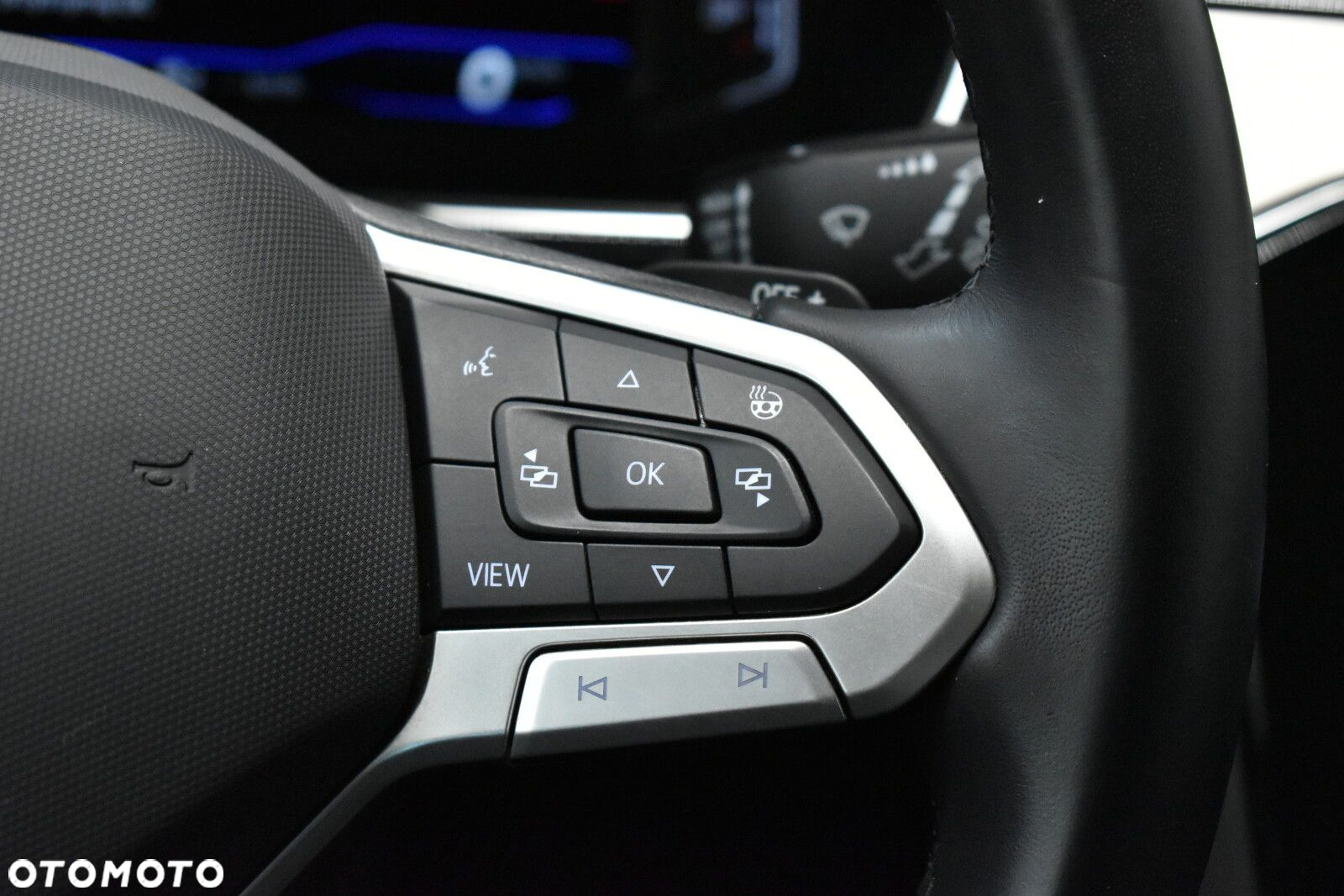 Volkswagen Passat - 14