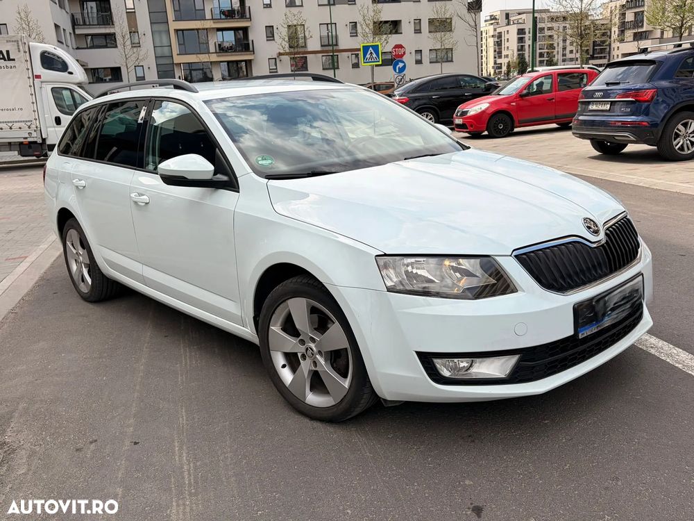 Skoda Octavia 2.0 TDI DSG Style - 6
