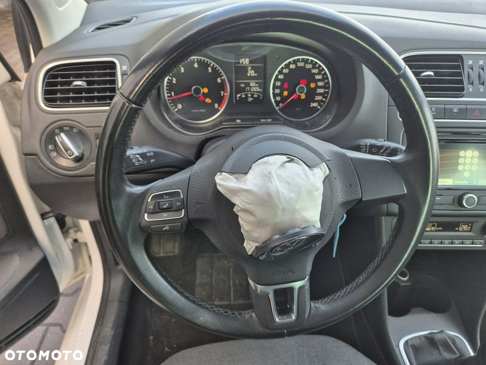 Volkswagen Polo - 6