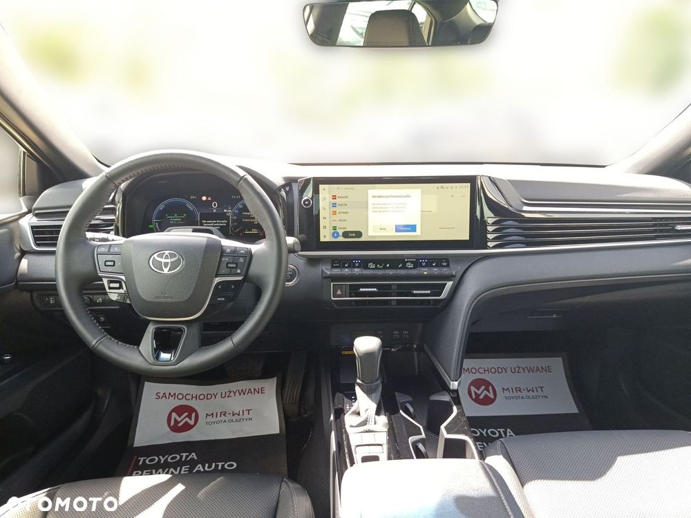 Toyota Camry - 10