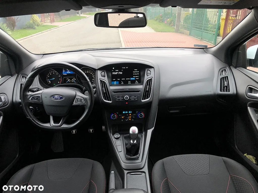 Ford Focus 1.5 EcoBoost ST-Line ASS - 11