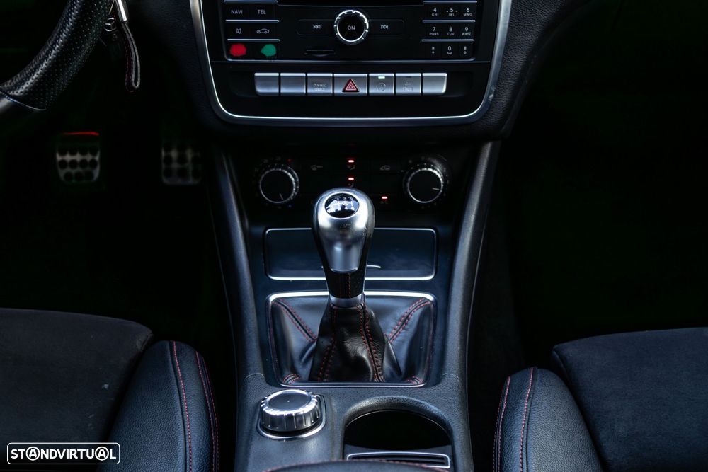 Mercedes-Benz CLA 180 d AMG Line - 24