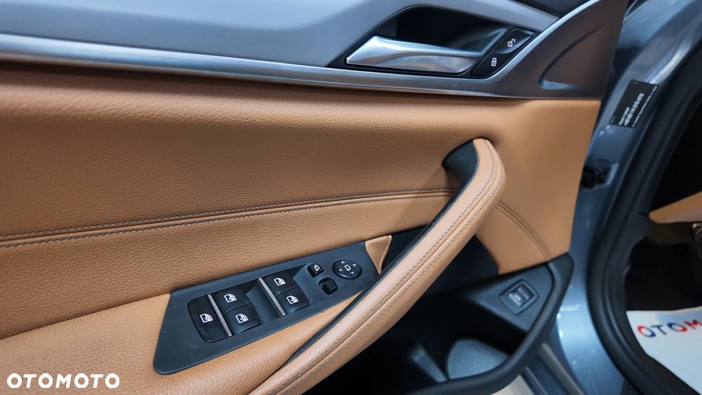 BMW Seria 5 520d Luxury Line sport - 22