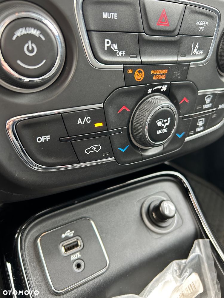 Jeep Compass - 23