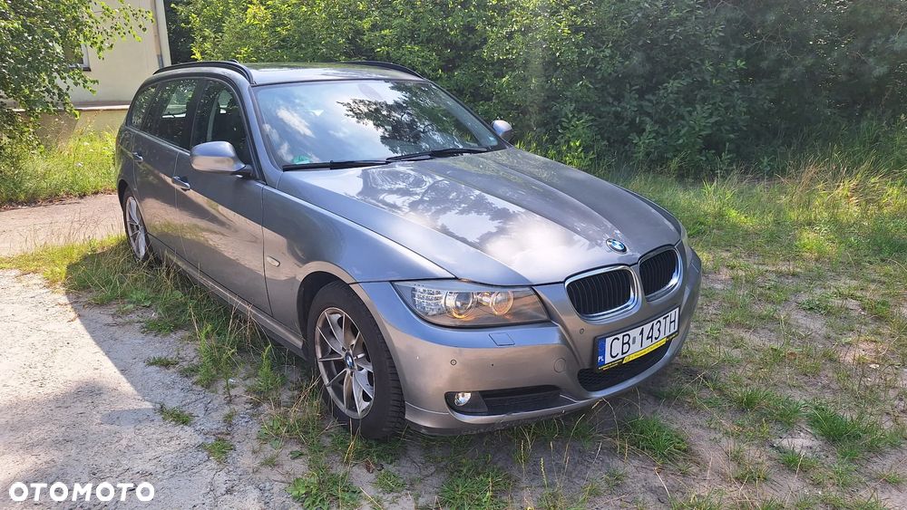 BMW Seria 3 318i - 1