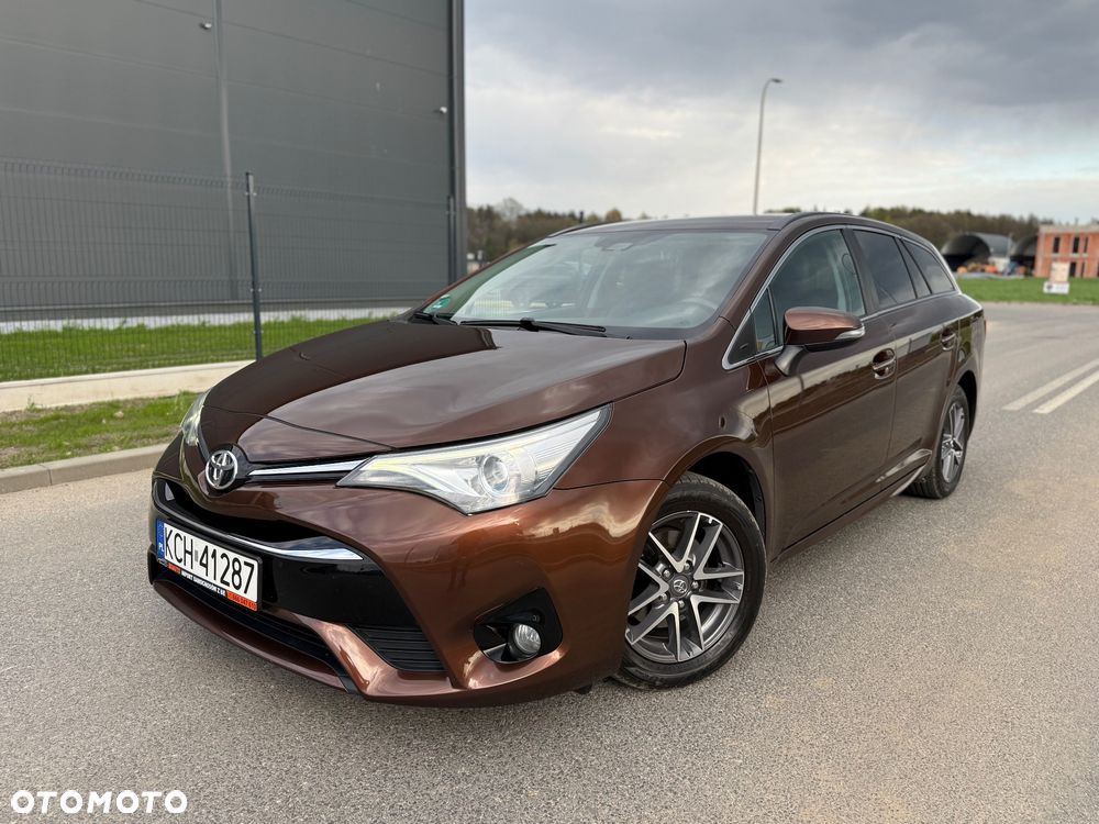 Toyota Avensis - 2