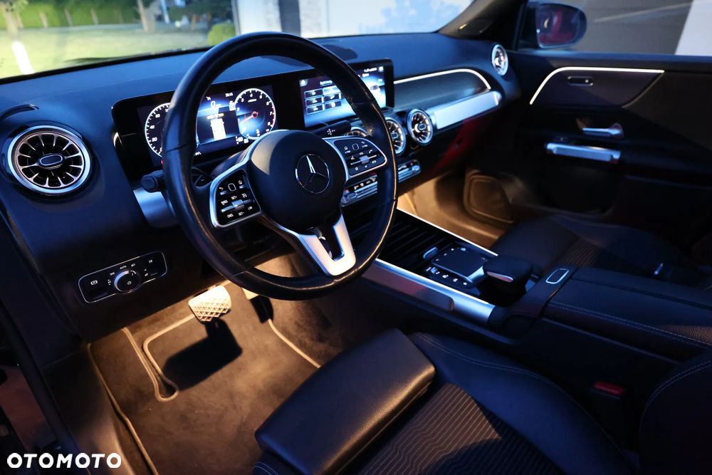 Mercedes-Benz GLB - 23