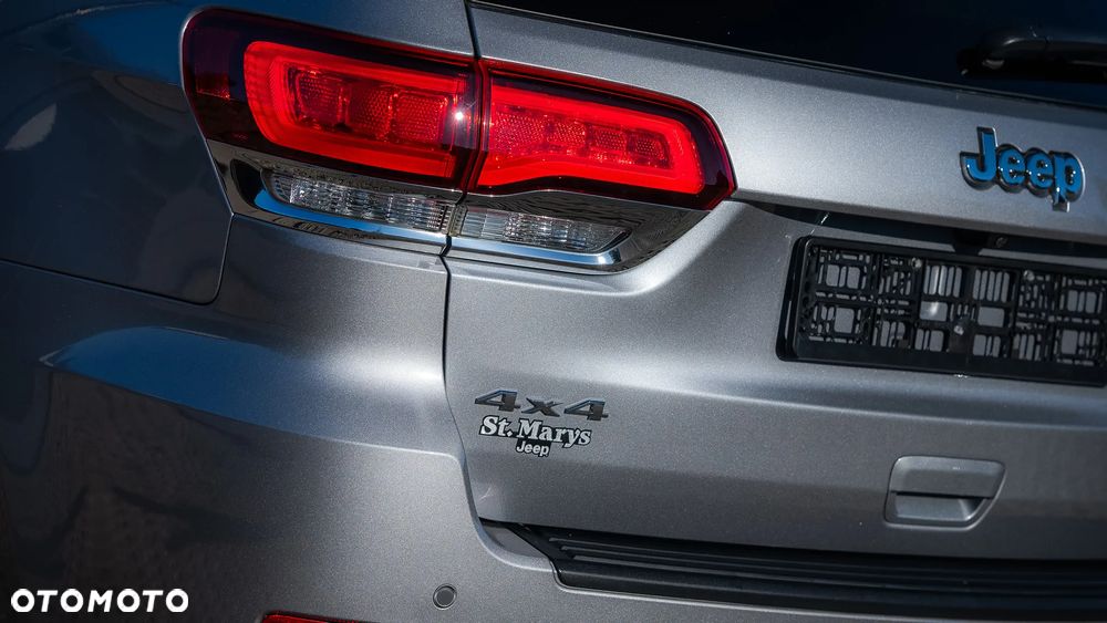 Jeep Grand Cherokee - 15