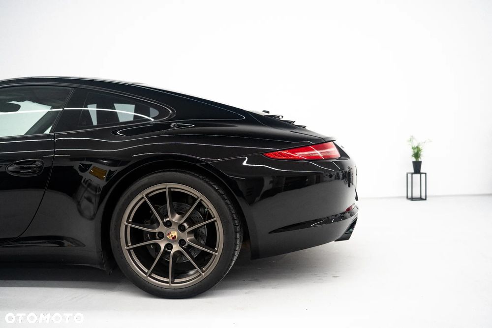 Porsche 911 Carrera PDK Black Edition - 7