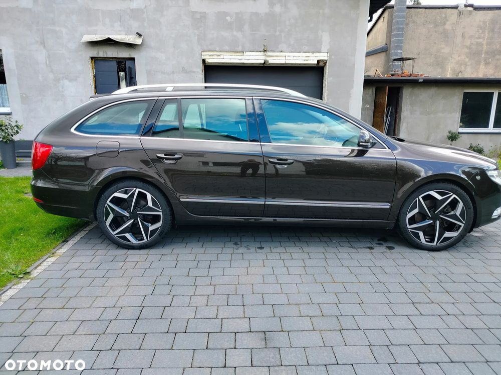 Skoda Superb 1.6 TDI GreenLine - 16