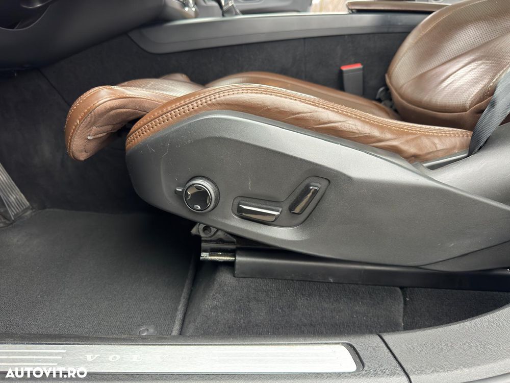 Volvo XC 60 D4 AWD Geartronic Inscription - 25