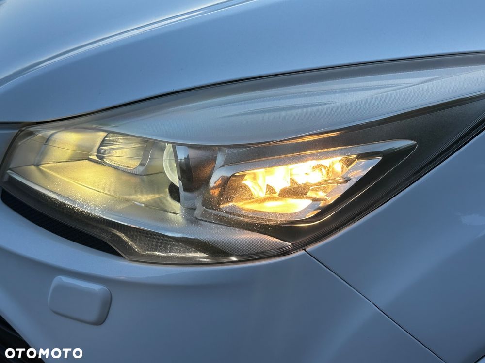 Ford Kuga 2.0 TDCi Individual MPS6 - 27