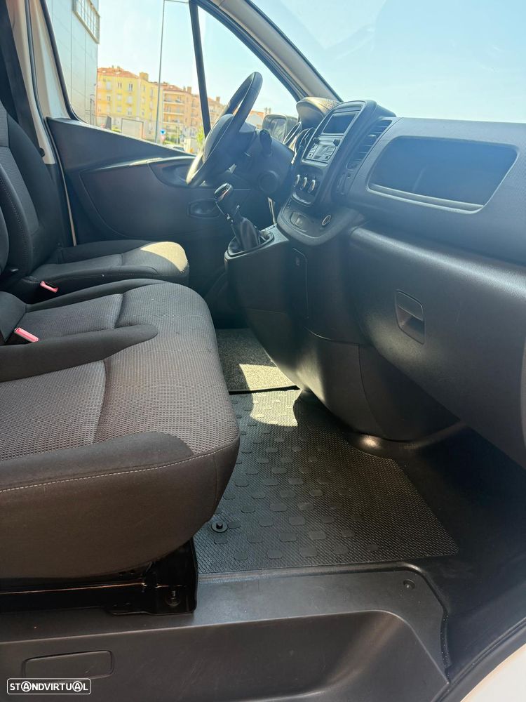 Renault Trafic - 13