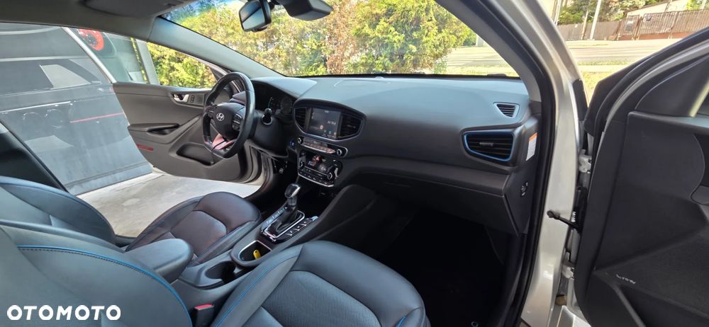 Hyundai IONIQ 1.6 GDI Premium - 32