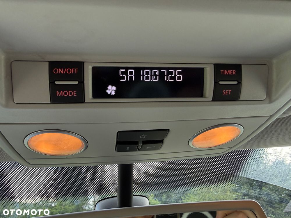 Volkswagen Multivan - 13