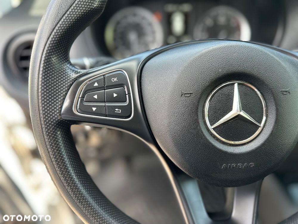 Mercedes-Benz VITO - 25