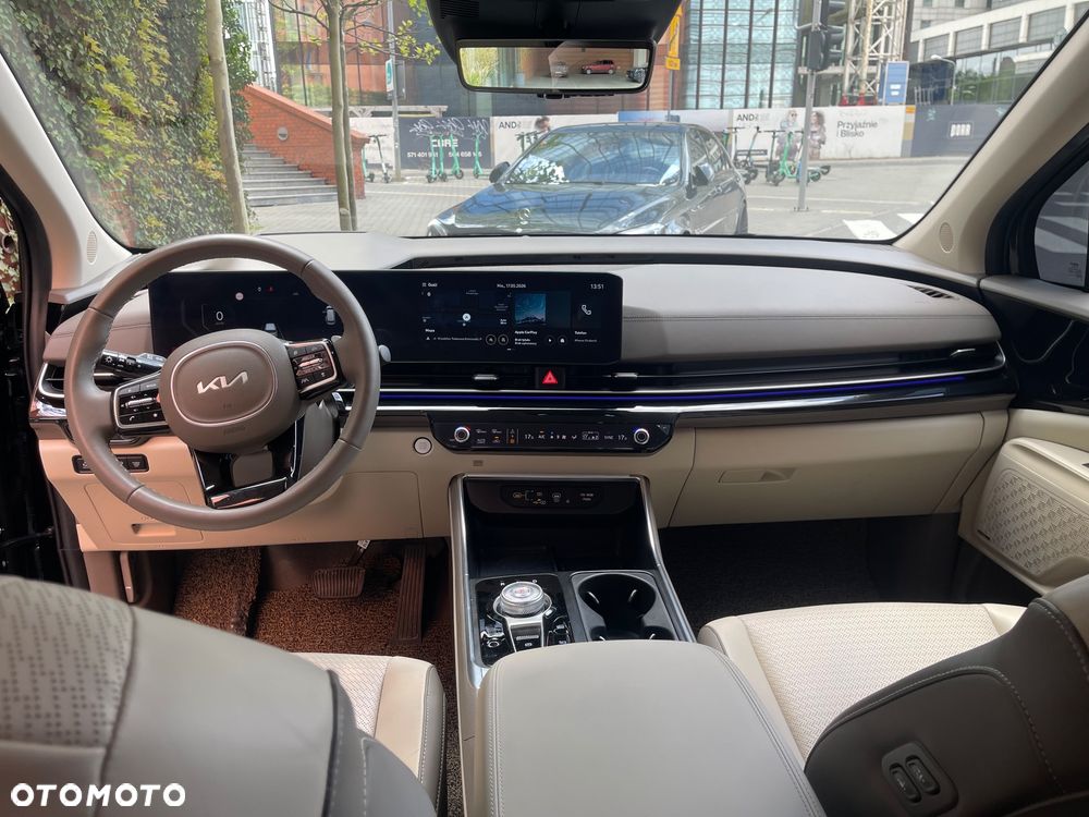 Kia Carnival - 31