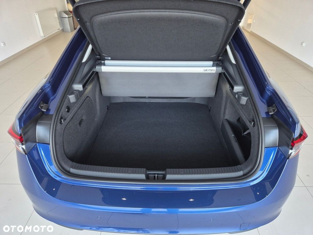 Skoda Superb 2.0 TSI Selection DSG - 17