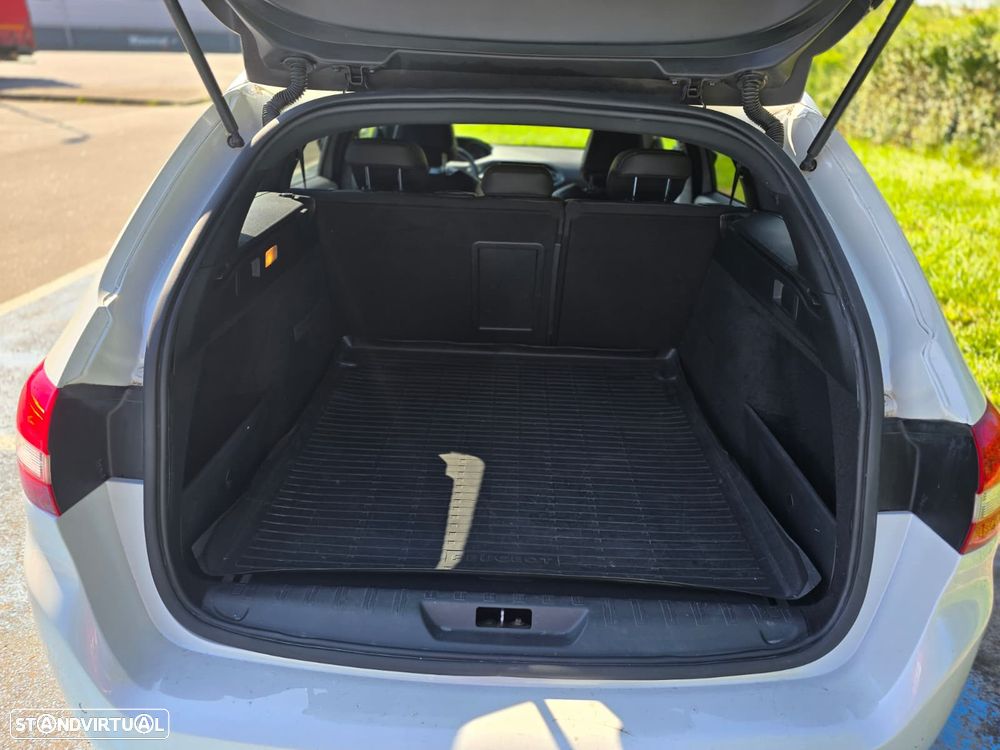 Peugeot 308 SW BlueHDi 180 EAT6 GT - 23