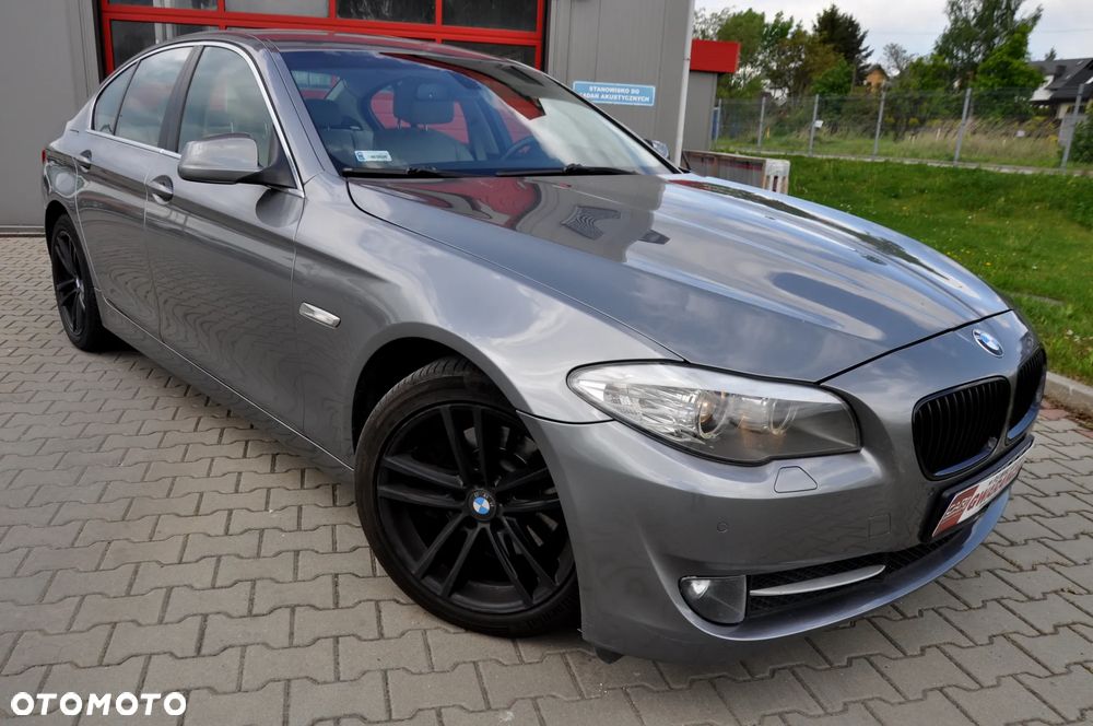BMW Seria 5 520d Luxury Line - 9