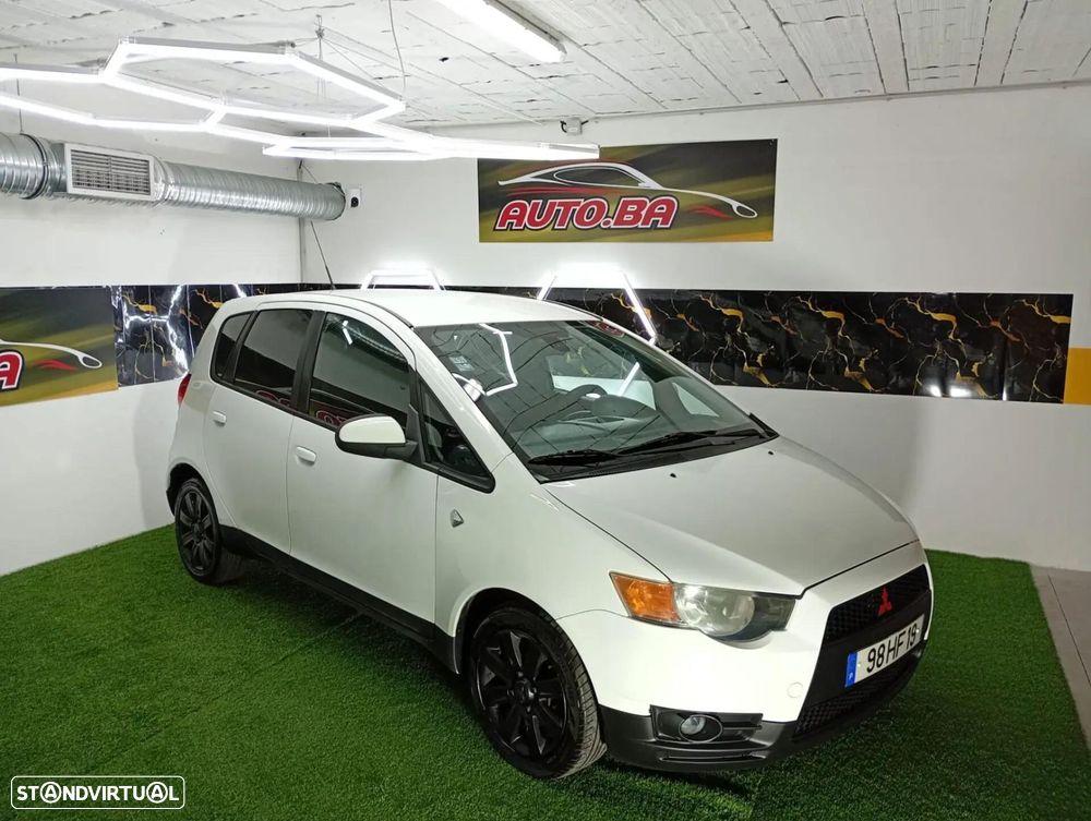 Mitsubishi Colt - 30